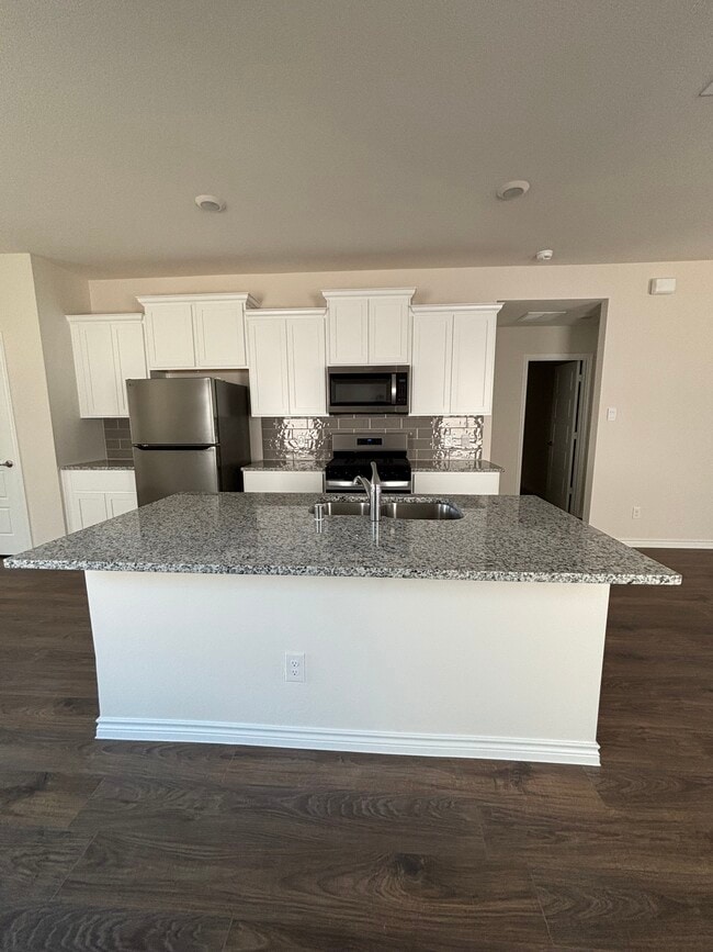 Building Photo - 1205 Rusted Rail Dr