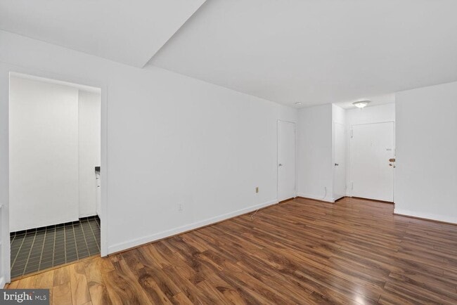 Building Photo - 1021 Arlington Blvd