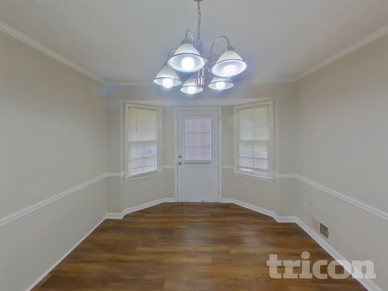 Building Photo - 507 Ironwood Ct SE