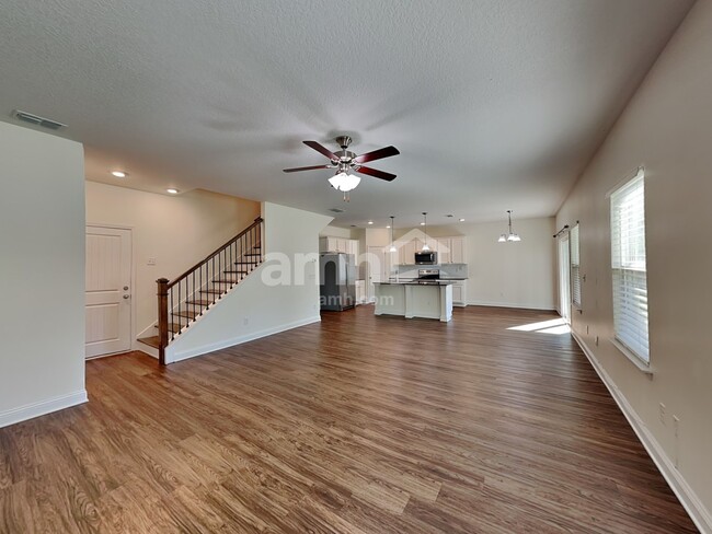 Building Photo - 3132 Creek Village Ln