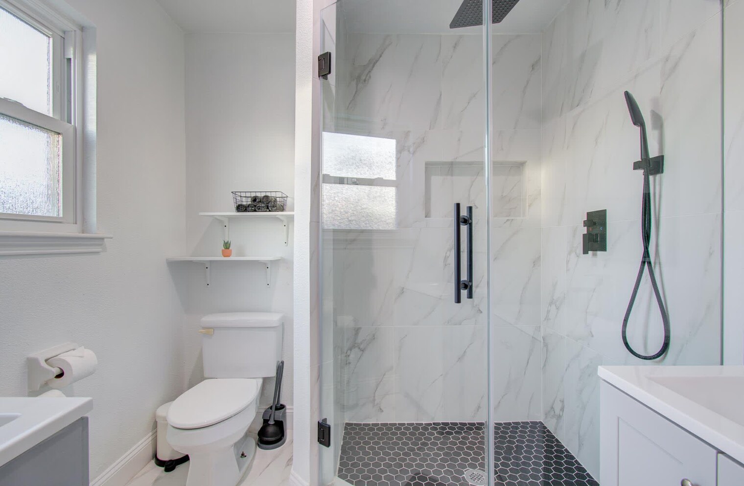 Building Photo - 9614 Springmont Dr