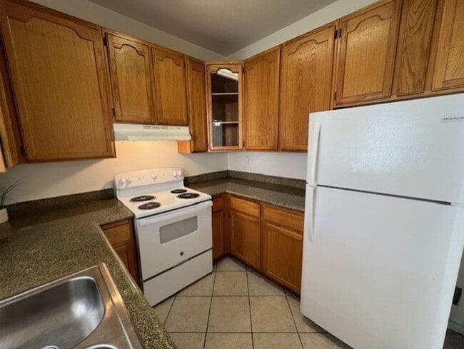 Building Photo - Availability at Ranchway!