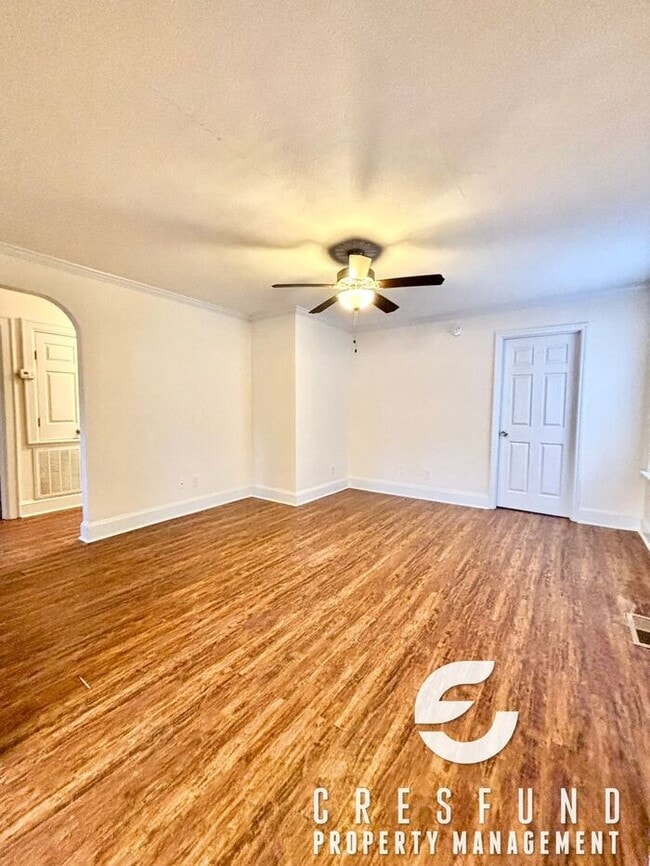 Building Photo - 3 Bed, 3 Bath located in HAYMOUNT - READY FOR MOVE IN TODAY!