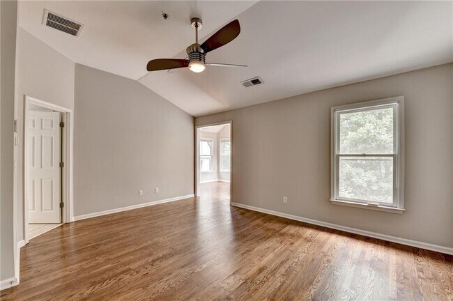 Building Photo - 486 Vinings Estates Dr SE