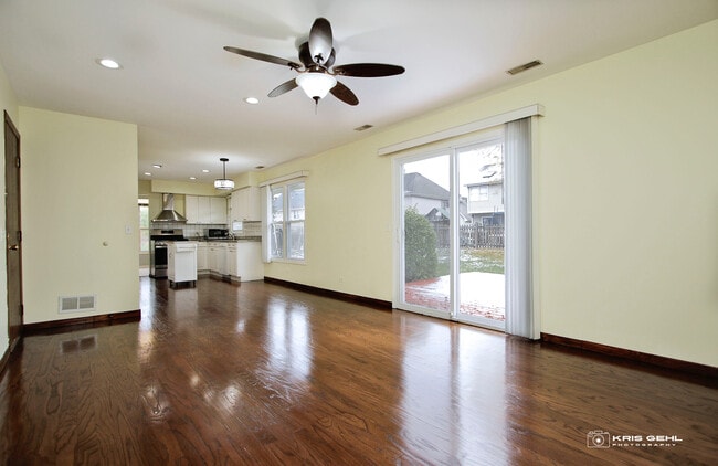 Building Photo - 467 Highland Grove Dr