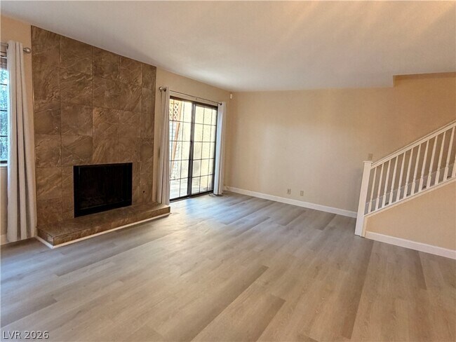 Building Photo - 3267 Dawnflower St