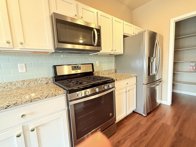 Building Photo - 257 Vela Pl