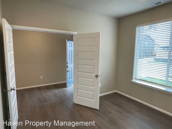 Building Photo - 4 br, 3 bath House - 1527 29th ST NW