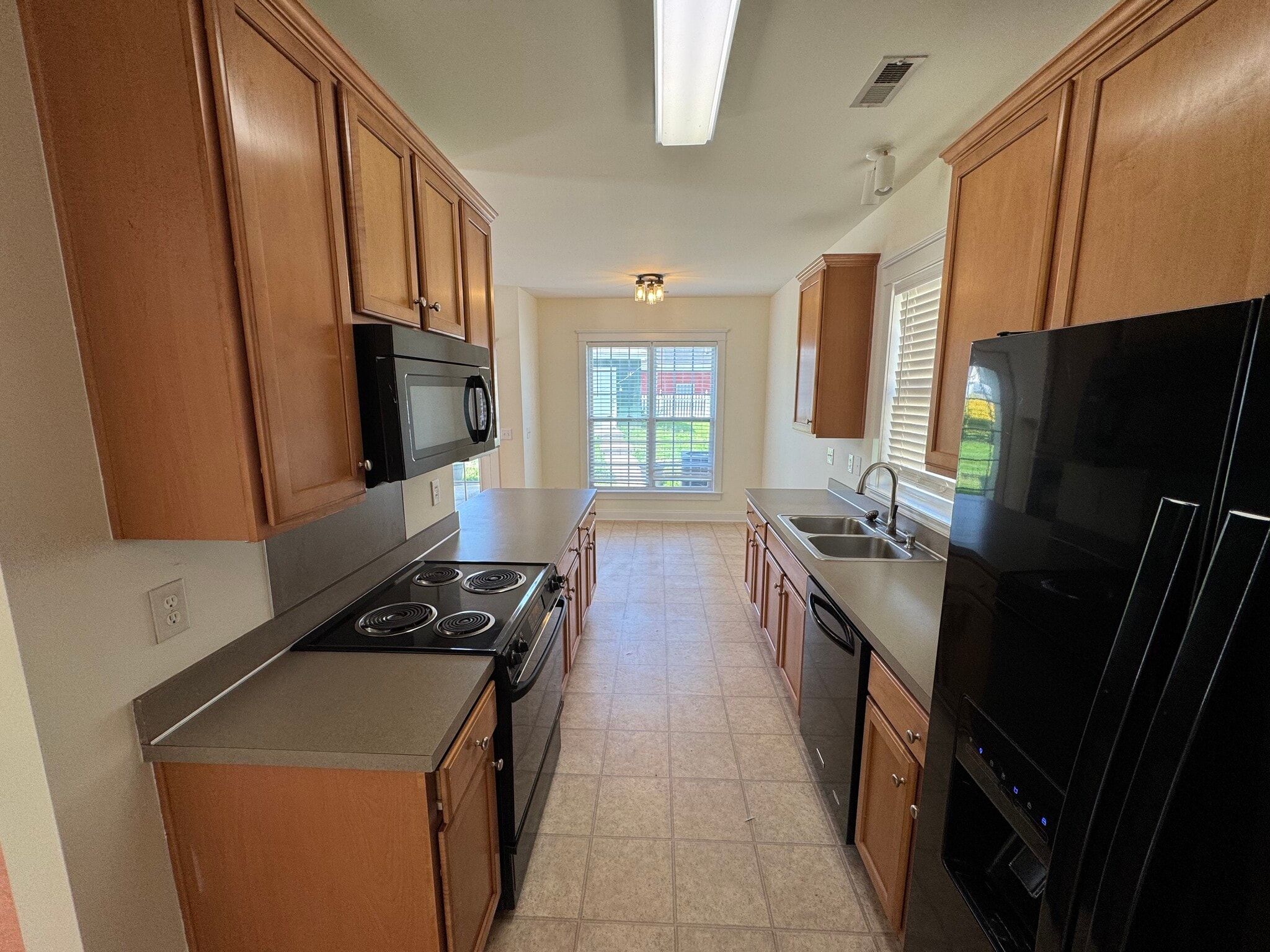 Building Photo - 13743 Carleen Way Dr