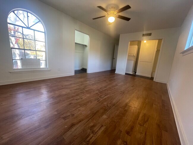 Building Photo - 1901 Glen Allen St