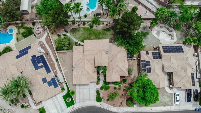 Building Photo - 6313 W Crestfield Ave