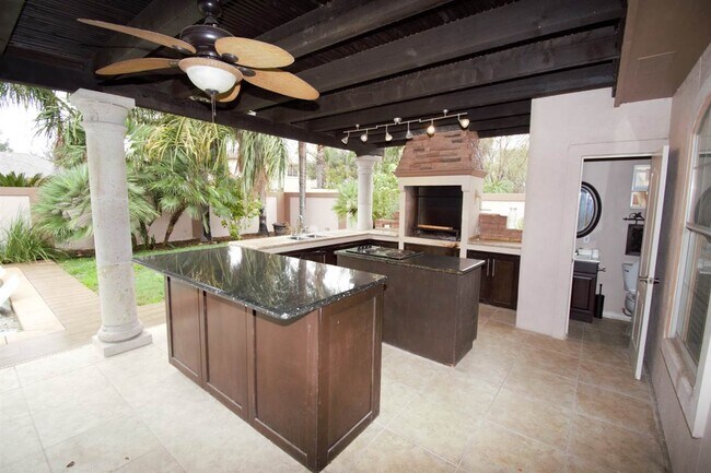 Building Photo - 3134 Homer Dr