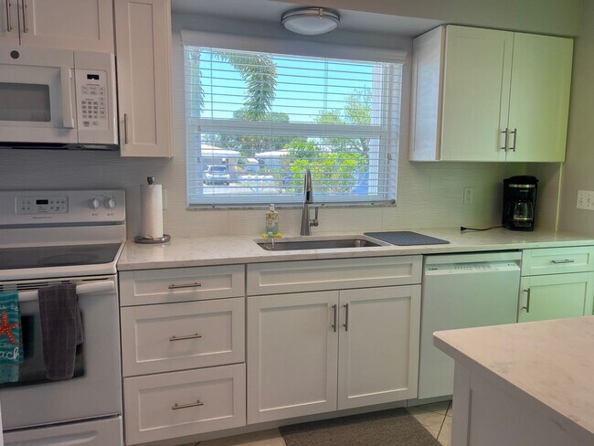 Building Photo - 371 Circlewood Dr