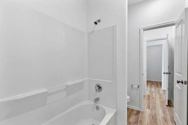 Building Photo - 31546 Beacon Cove Trl