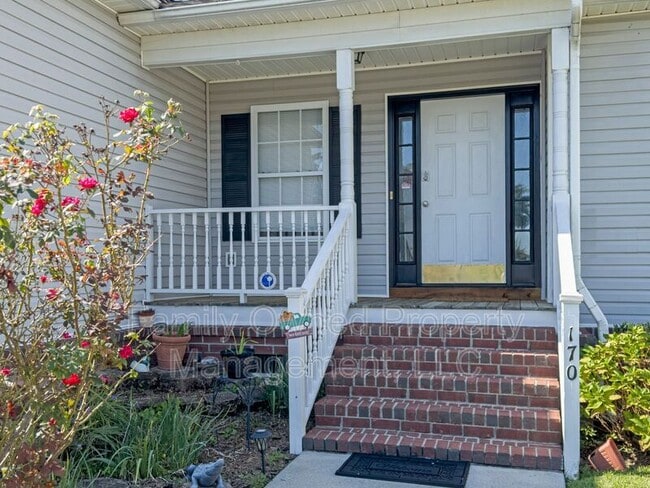 Building Photo - 170 Red Cypress Dr