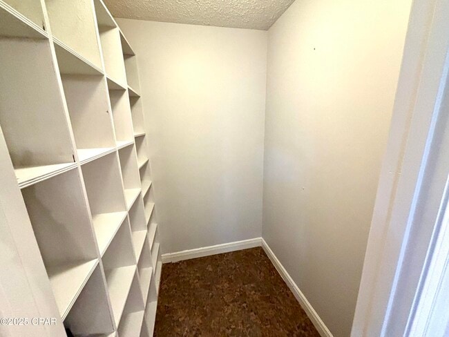 Building Photo - 116 Gardenia St