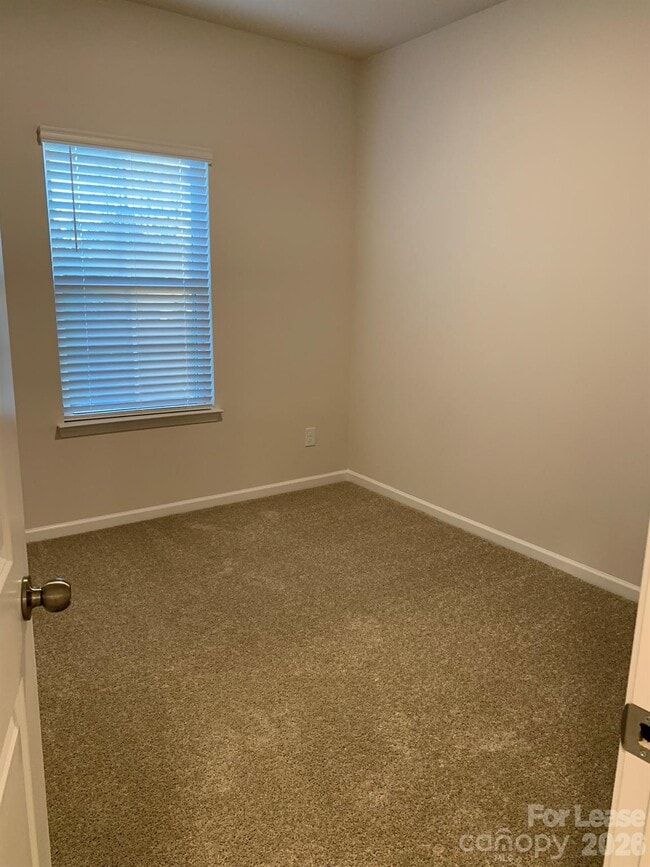 Building Photo - 12031 Remarque Rd