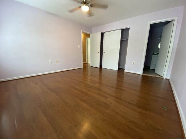 Building Photo - 18411 Guildberry Dr