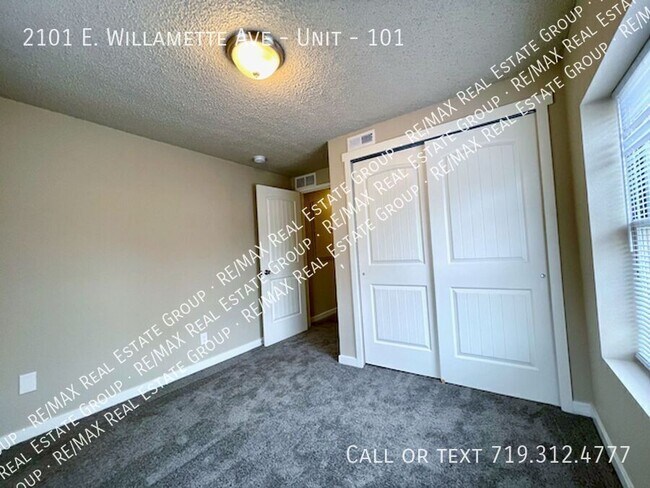 Building Photo - 2101 E Willamette Ave