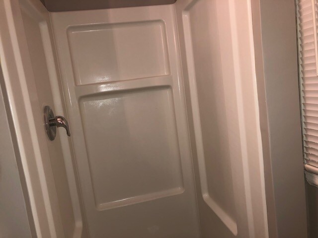 Building Photo - 215 Melrose Ct