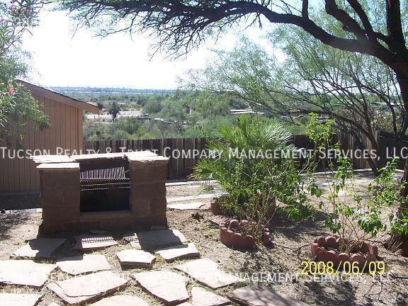 Primary Photo - 3884 S Wayside Ln