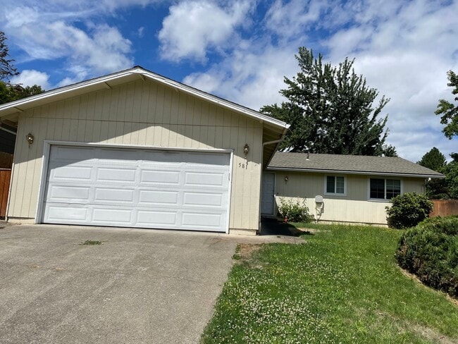 Building Photo - 581 N Wexford Cir