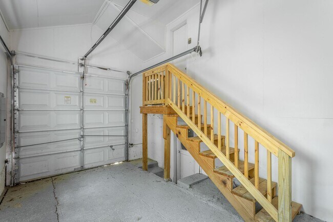 Building Photo - 2 Bedroom Home in North Chattanooga