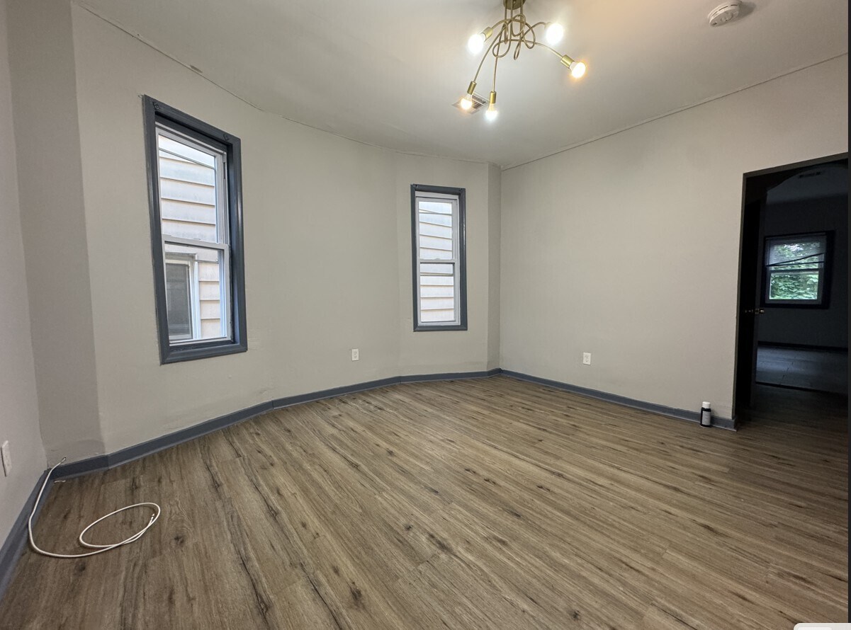Building Photo - 107 Wilkinson Ave