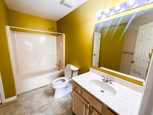 Building Photo - 10640 Northern Dancer Dr