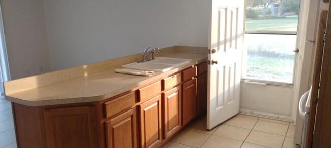 Building Photo - 61 Bougainvillea Dr