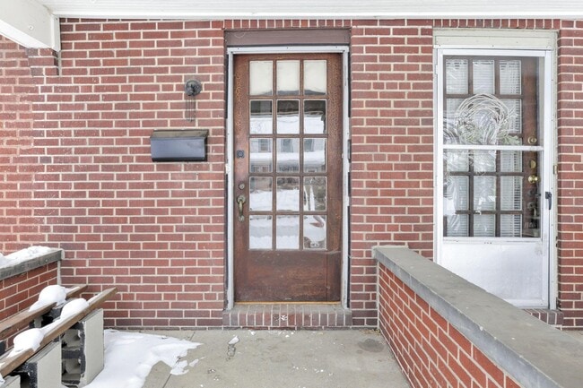 Building Photo - 47 W Weber Rd