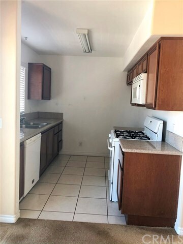 Building Photo - 700 N Hill Pl