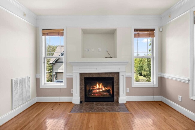 Building Photo - Spacious 4-Bedroom Home for Rent in Kings Grant Fayetteville – 15 Minutes from Fort Bragg