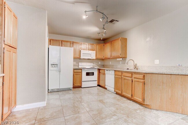 Building Photo - 3661 Renovah St