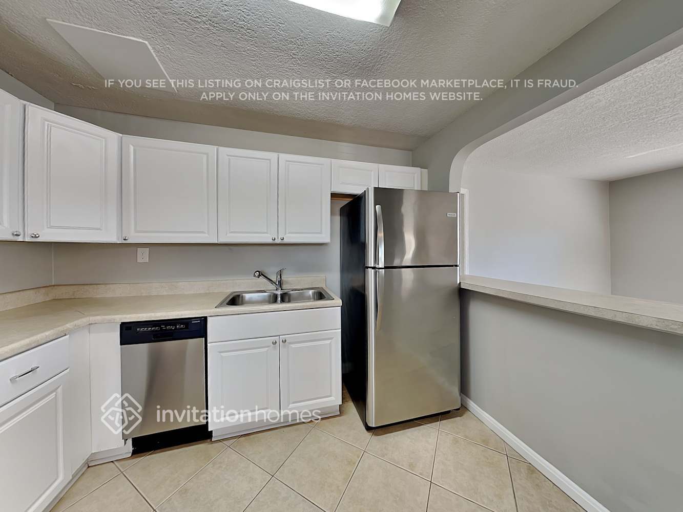 Building Photo - 429 7th St N