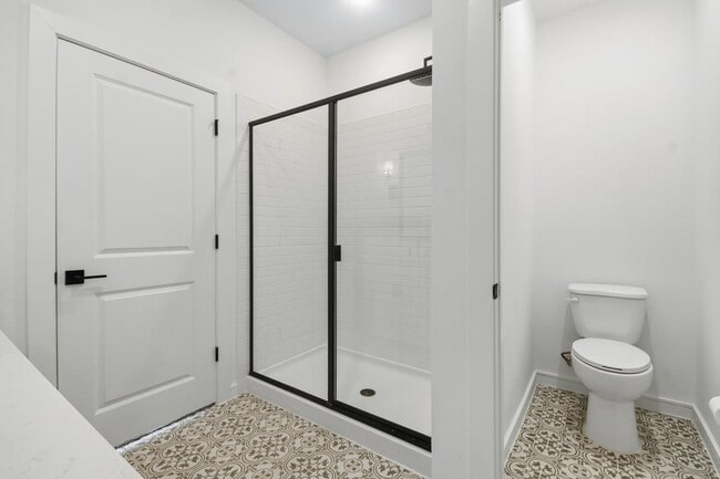 Building Photo - 8427 Bay Rdg Cir