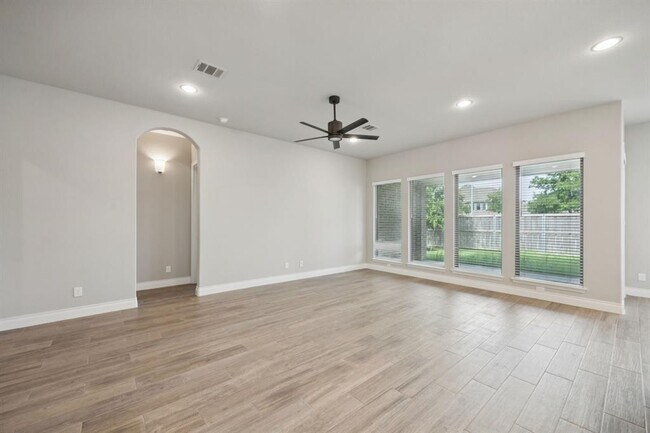 Building Photo - 12502 Kinmundy Ln