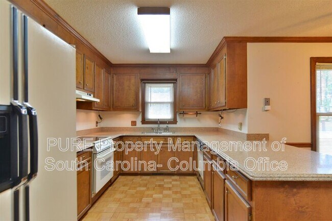 Building Photo - 517 Sparkleberry Ln