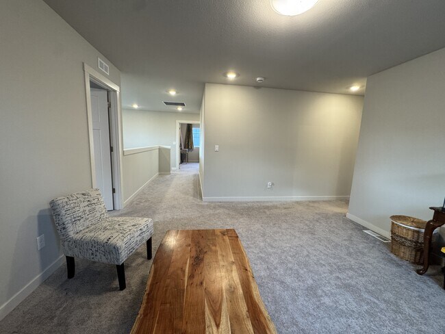 Building Photo - 12212 SW Champlin Ln