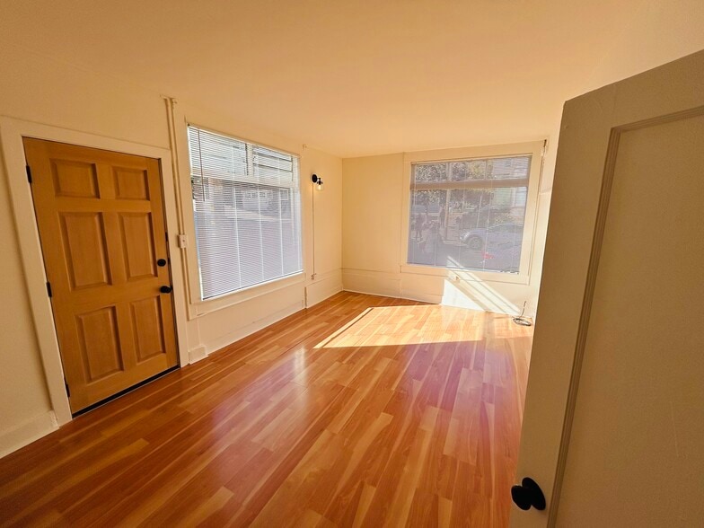 Building Photo - 101 Hoffman Ave