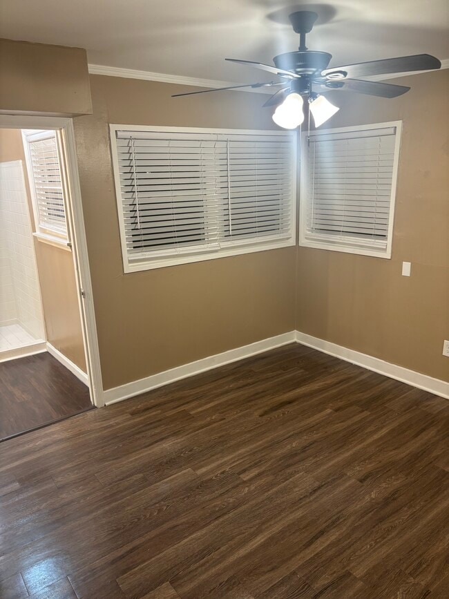 Building Photo - 1296 Elkwood St