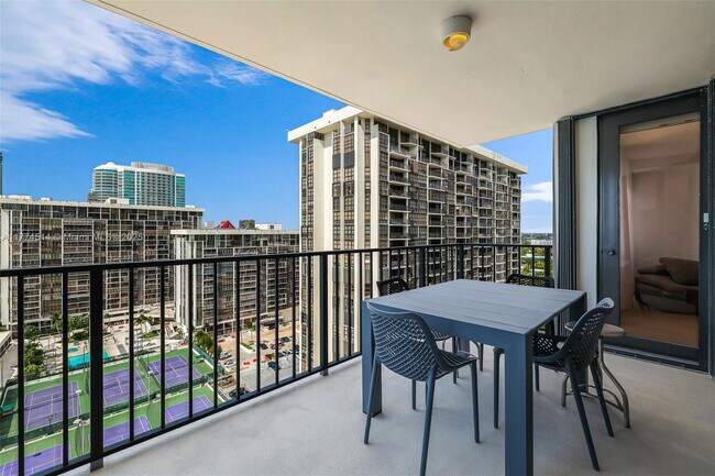Building Photo - 1865 Brickell Ave