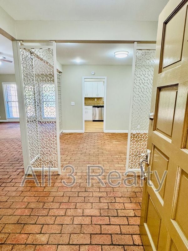 Building Photo - 3531 Edgefield Rd