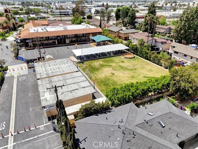 Building Photo - 402 E Glendale Dr