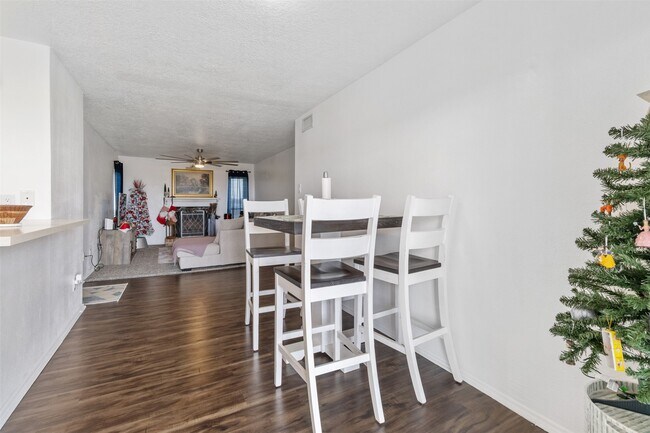 Building Photo - 7600 Emmett F Lowry Expy