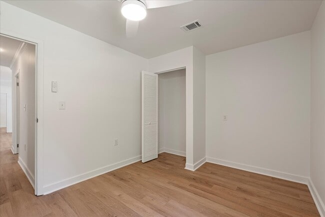 Building Photo - 4 Bedroom Coastal Cottage