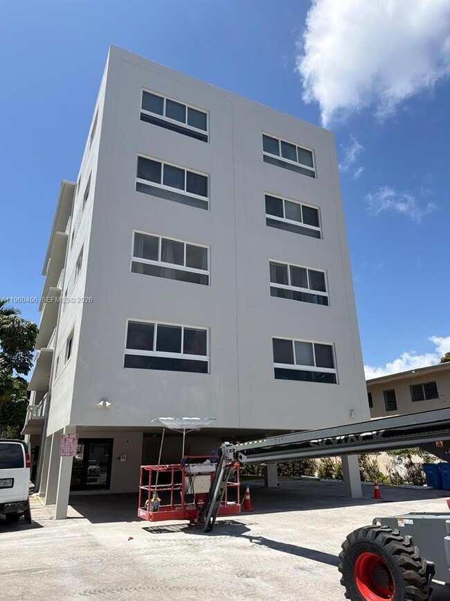 Building Photo - 1020 94th St