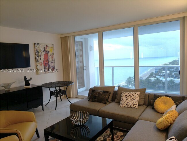 Building Photo - 2751 S Ocean Dr