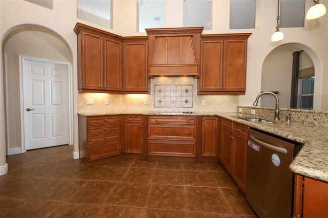Building Photo - 5151 Vistamere Ct