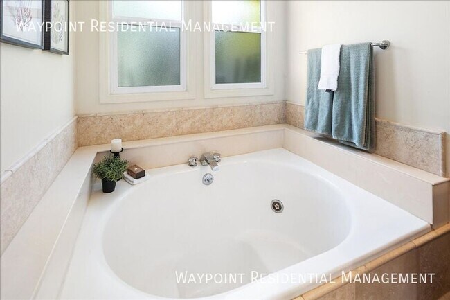 Building Photo - 3108 Woodbrook Pl